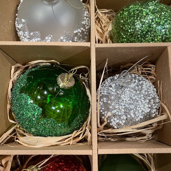 Kirkland’s Assorted Glitter Glass Ornaments - Picture 6 of 15